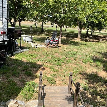 Pet Friendly Graham Home Route 66 At The Mistletoe Farm Экстерьер фото